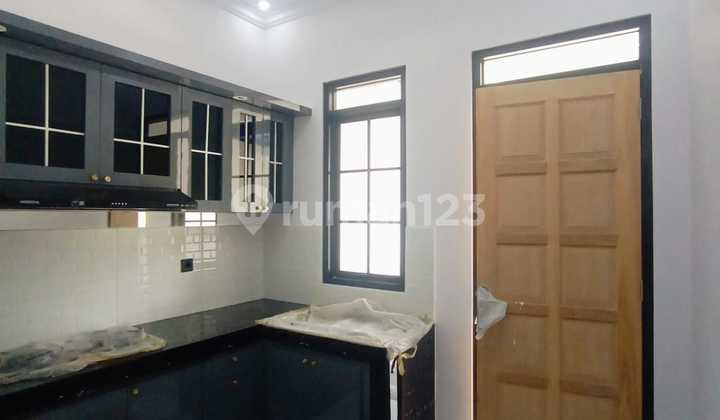 Rumah Baru American Classic di Dalam Townhouse di Jagakarsa Jaksel 2