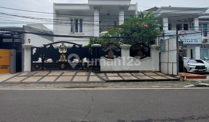 For Sale Rumah Mewah desain Classic Area Tebet Jakarta Selatan