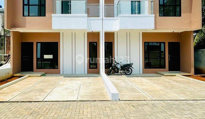 Dijual rumah baru di dalam cluster dipinggir jalan utama cirendeu 1