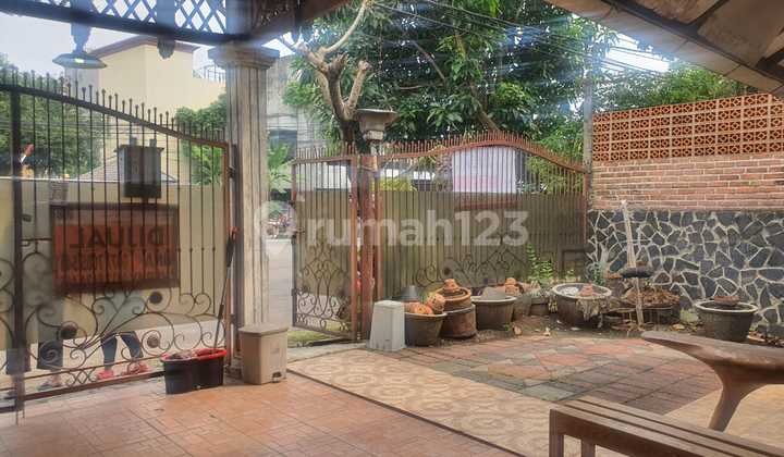 Rumah di Jalan Utama Komplek Area Pondok Aren Bintaro 2
