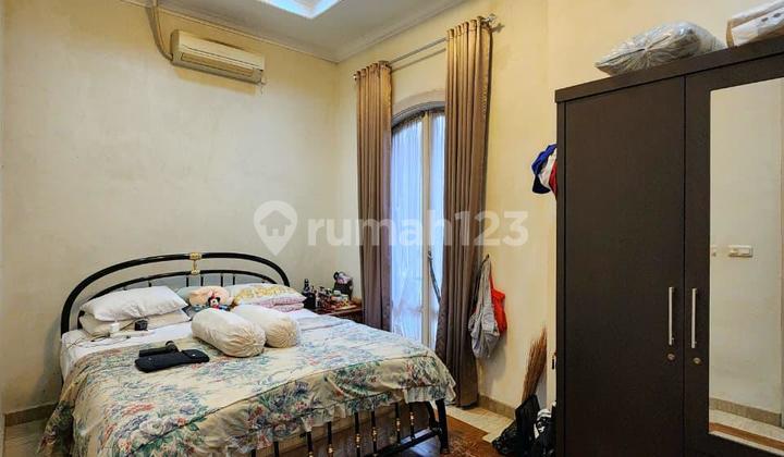 Rumah Modern Classic Siap Huni Dalam Private Townhouse di Cilandak 2