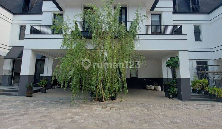 For Sale Brand New Town House European Classic Style Selangkah Ke Pim 2