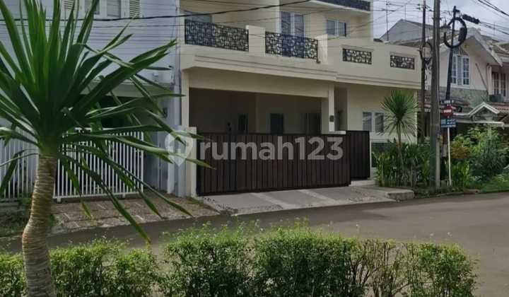 Di Jual Rumah Secondary Baru di Renovasi Total dengan Material Berkualitas Kondisi Siap Huni dan Semi Furnished Di Jual Rumah Secondary Baru di Renovasi Total dengan Material Berkualitas Kondisi Siap Huni dan Semi Furnished