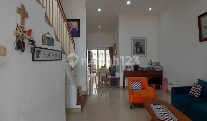 For Sale Rumah 2,5 Lantai Dalam Town House Bintaro Area Tangerang Selatan 2