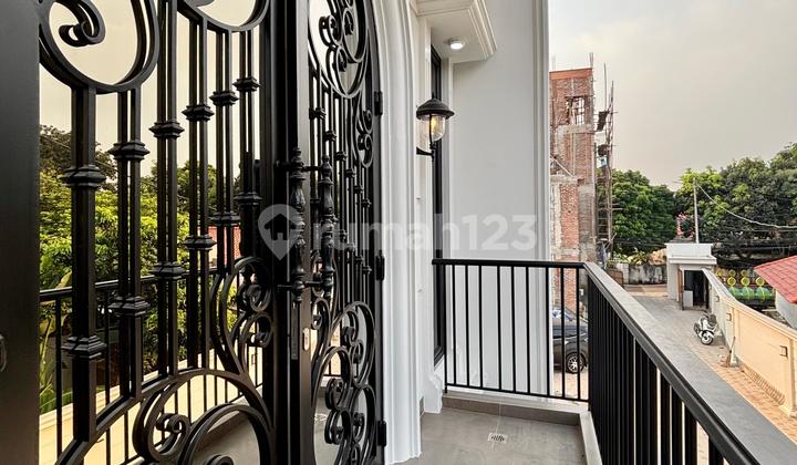 Rumah Mewah Modern Classic Di Jagakarsa, Jakarta Selatan 2