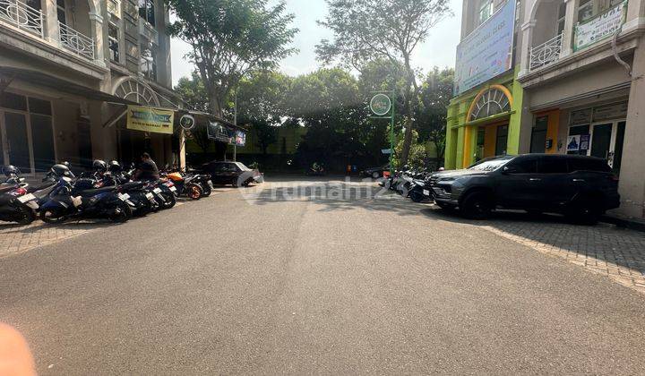 Disewakan Ruko 3 Lantai Lokasi Strategis Di Grand Galaxy City  2