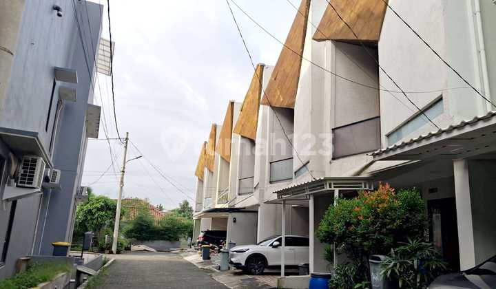 Rumah Baru 3 Lantai Dalam Cluster Jatibening Baru! SHM IMB, 4Kt 3Km - 1,55M Ac52 2