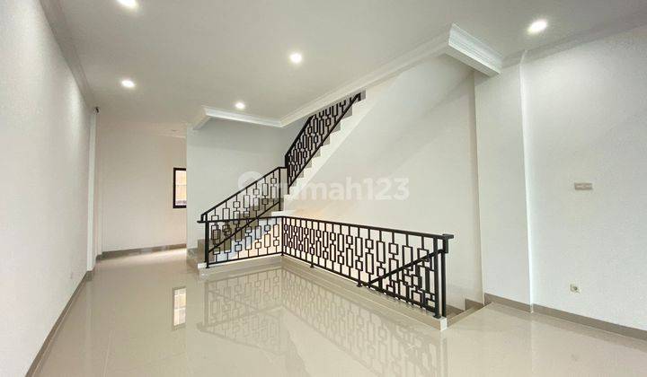  Jatiwaringin Jaktim Ruko Baru Ready 3,5 Lt Pinggir Jalan Raya 13