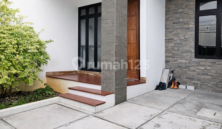Rawamangun, Everyone's Dream Location, Still Available for 2.5 M with Good Access, Fits 2 Cars. 2