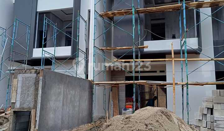 BRAND NEW MODERN 2-STORY HOME IN JATIMAKMUR - ALL FEES COVERED! STARTING PRICE 1,495 M S724 2