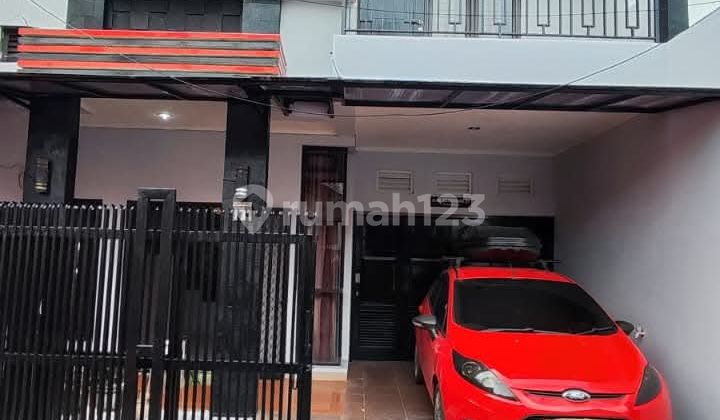 Rumah Bagus Siap Huni di Condet + BONUS Mobil Ford Fiesta! Harga Nego! Z113 2