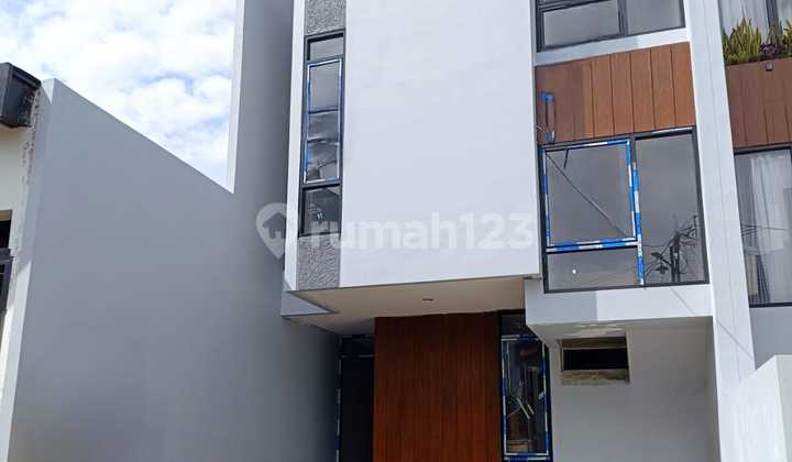 Only 1 Unit Left! New 3-Storey Modern Tropical House in Duren Sawit, East Jakarta S453