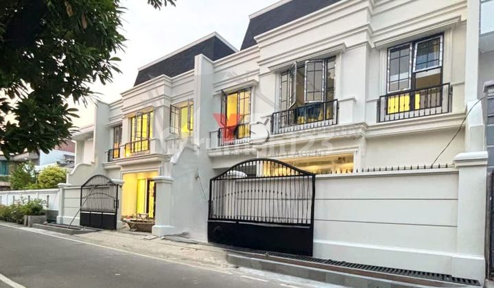 FOR SALE! RUMAH MEWAH BRAND NEW AMERICAN CLASSIC PLUS ROOFTOP DI CEMPAKA PUTIH, JAKARTA PUSAT - HARGA 8,5 M (NEGO) FOR SALE! RUMAH MEWAH BRAND NEW AMERICAN CLASSIC PLUS ROOFTOP DI CEMPAKA PUTIH, JAKARTA PUSAT - HARGA 8,5 M (NEGO)