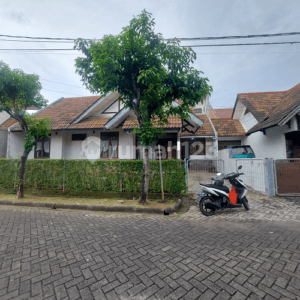 Rumah Harga Murah dan Luas di Kemang Pratama Bekasi 1