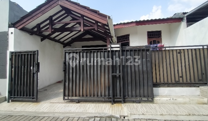 Dijual Rumah Siap Huni di Taman Harapan Baru