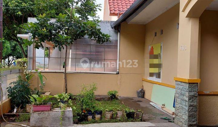 Rumah Depan Taman di Kemang Pratama Bekasi Dijual Murah 1