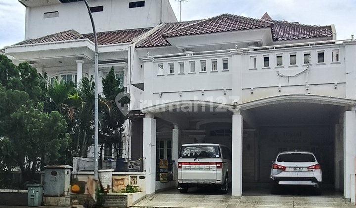 Dijual Rumah Cantik di Bulevard Hijau Regency Harapan Indah Bekasi