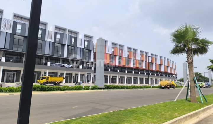 For Lease: Summarecon Crown Gading Commercial Building 2