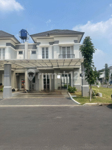 Jual Rumah Hoek 2 Lantai Siap Huni di Cluster Water Terrace Grand Wisata