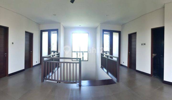 Villa 2 Lantai View Sawah Sekelilingnya Di Gianyar 5