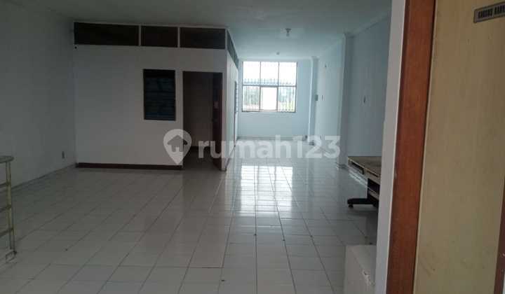 2-Story Shop House for Rent in Kebayoran Baru ID: S031 Very Good 2-Story Shop House for Rent in Kebayoran Baru ID: S031 Very Good