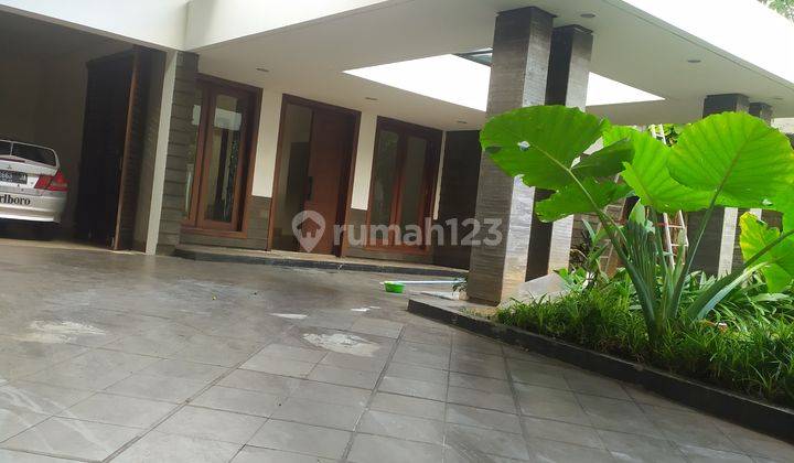 FOR RENT BEAUTIFUL HOUSE KEMANG with Swimming Pool Good Condition 1