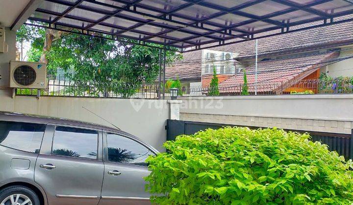 Dijual Rumah Cantik Minimalis 2 Lantai SHM Cipete S0076 2