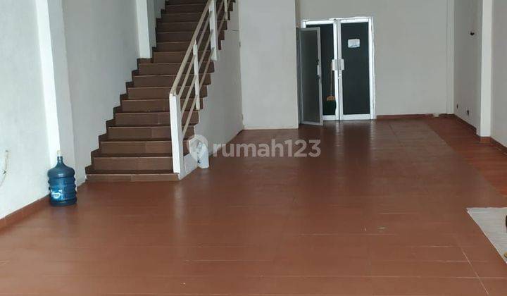 Disewakan Ruko Cantik 2 Lantai Lebar Muka 5 Meter Di Kemang S016 1