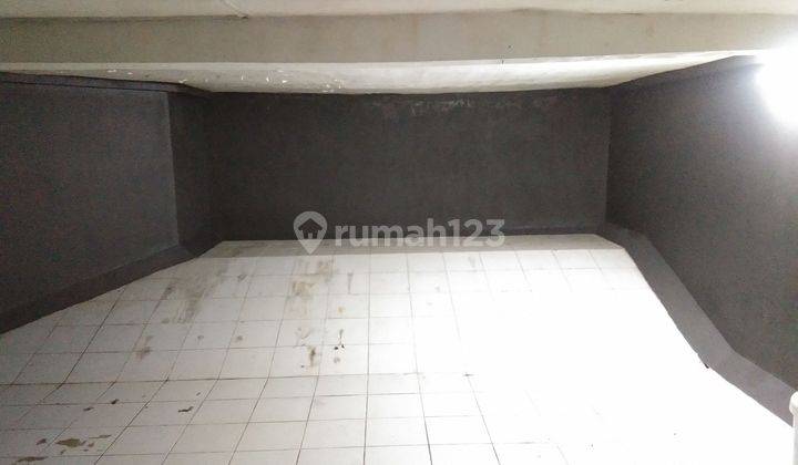 DISEWAKAN RUKO 1 LANTAI + MINI BASEMENT LOKASI STRATEGIS KEMANG RAYA JAKARTA SELATAN MENGHADAP TIMUR  2