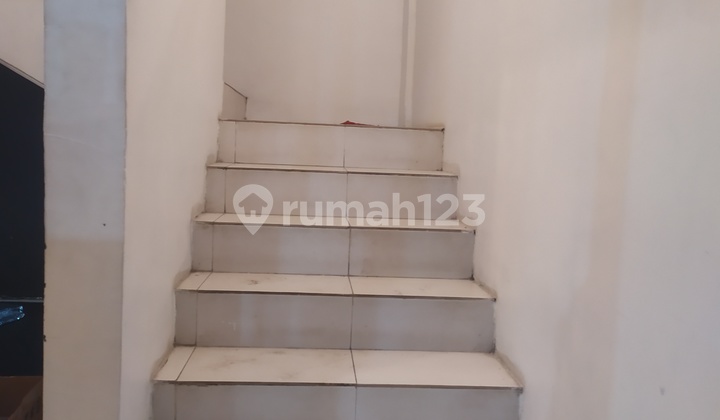 For Rent 2-Story Shop House in Kemang For Rent 2-Story Shop House in Kemang