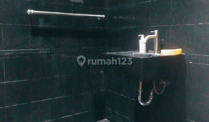 DISEWAKAN RUKO 3 LANTAI + ROOFTOP AREA KEMANG LOKASI STRATEGIS  2