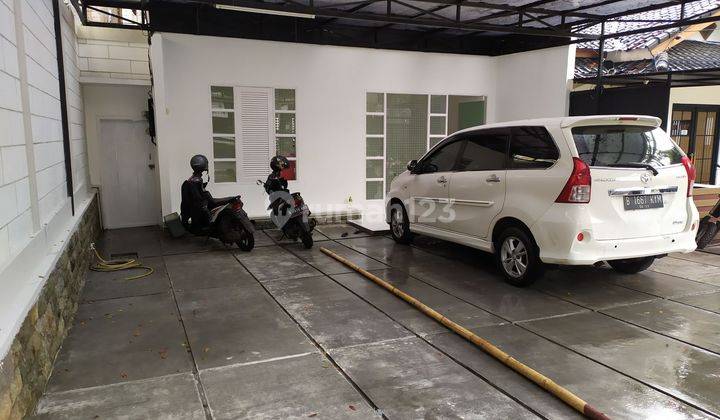 DISEWAKAN RUKO EX RESTO 2 LANTAI KEBAYORAN BARU DEKAT BLOK M PARKIR 4 MOBIL LOKASI STRATEGIS HADAP SELATAN 1