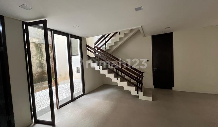 Disewakan Rumah Siap Huni Area Senopati bisa untuk Kantor