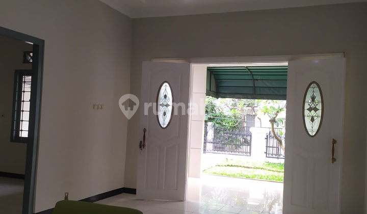 Rumah 1 Lantai SHM Lingkungan Asri dan Nyaman Hadap Selatan Rumah 1 Lantai SHM Lingkungan Asri dan Nyaman Hadap Selatan