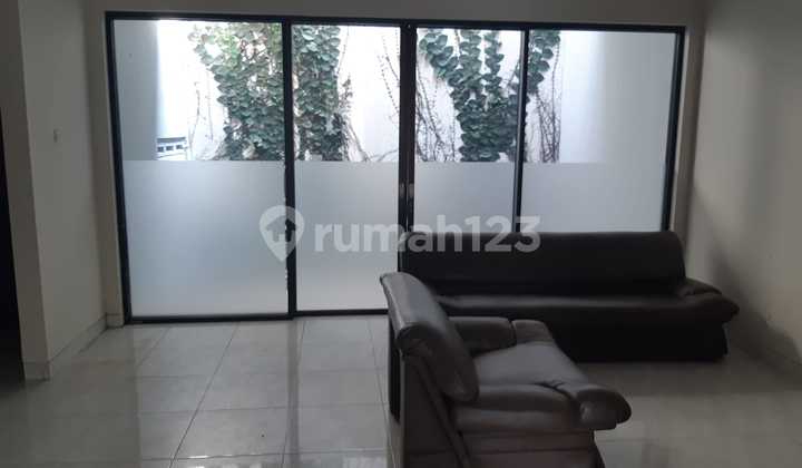 Disewakan Rumah 2 Lantai Cipete Furnished Disewakan Rumah 2 Lantai Cipete Furnished