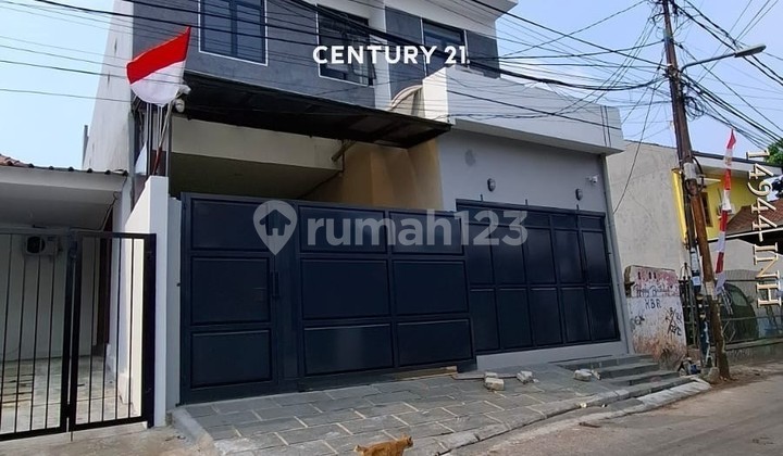 Brand New Rumah Kos Eksklusif Dijual di Pondok Pinang