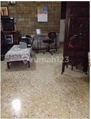 Dijual Cepat Rumah Hitung Tanah Cocok untuk Usaha di Mampang 2
