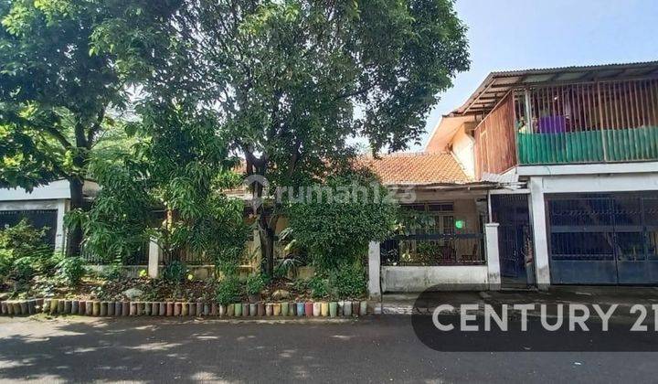 Rumah Dalam Komplek Di Tanah Kusir 1