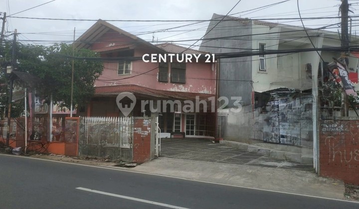 House for Sale by the Main Road, Suitable for Business