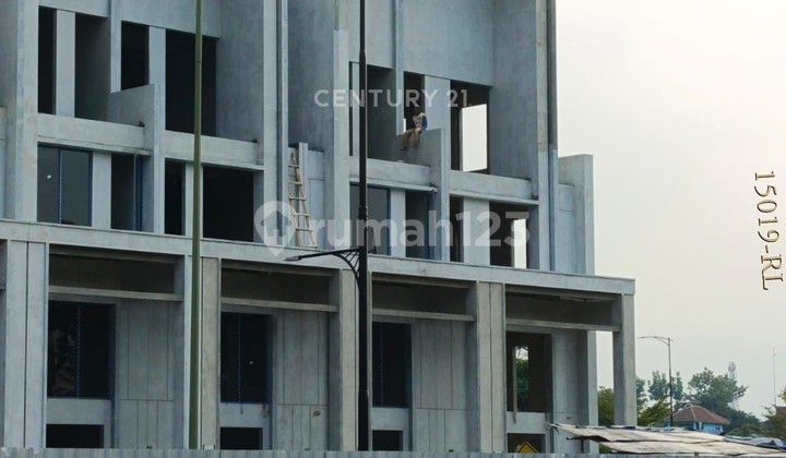 For Rent: Brand New Hook Shop House in Premium Location at Gading Serpong 2