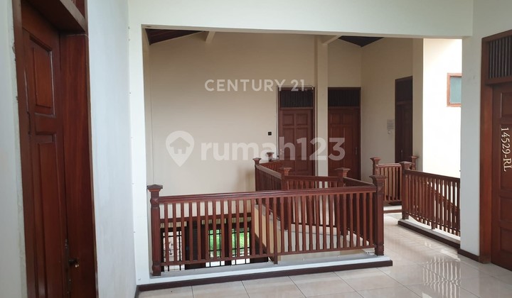For Rent, Move-In Ready House in a Super Strategic Location, Just a Step Away from MRT 2
