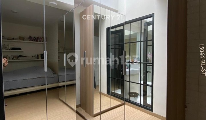 Spacious Ready-to-Live Industrial Design House In Graha Raya Bintaro 2