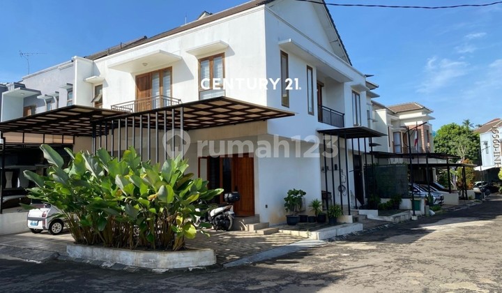 Dijual Rumah Hook 2 Lantai Di Dalam Cluster Di Jakarta Selatan Dijual Rumah Hook 2 Lantai Di Dalam Cluster Di Jakarta Selatan