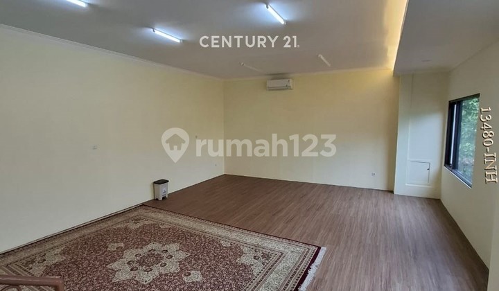 Disewakan Ruang Usaha  Dilantai 2 Dilokasi Strategis Di Duren Ti