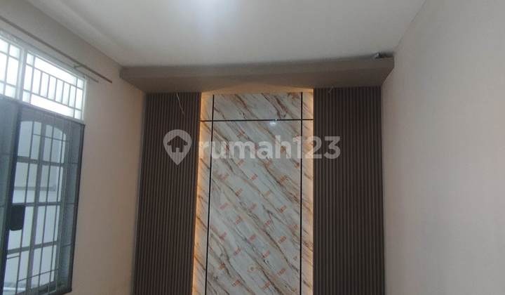 Disewa Rumah Uk.10 1¼ Lantai di Citra Garden Jalan 2 Mobil 2