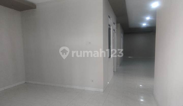 Disewa Rumah Uk. 10 1¼ Lantai di Citra 2 Akses Jalan 2 Mobil Boulevard