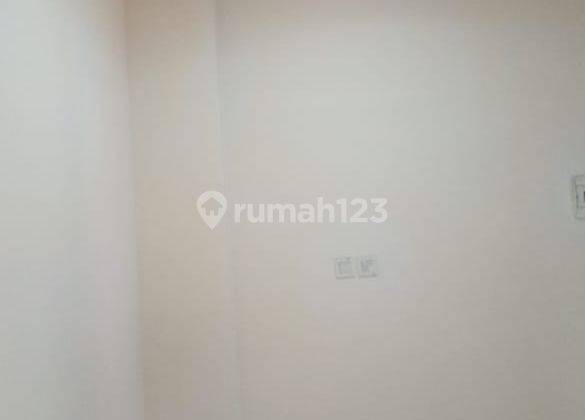 Ruko 4 Lantai di Taman Surya 1