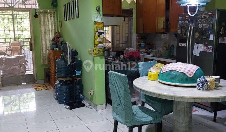 Dijual Rumah Depan Taman Di Taman Surya 2