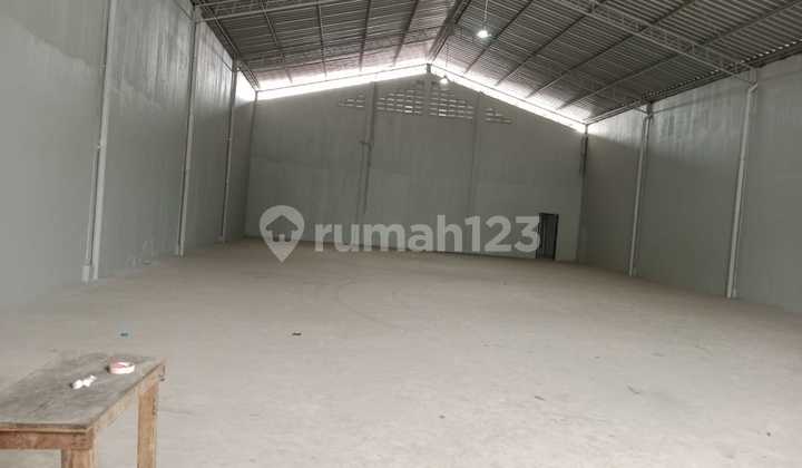 Dijual Gudang Kayu Besar Akses Container 40 Feet Dijual Gudang Kayu Besar Akses Container 40 Feet