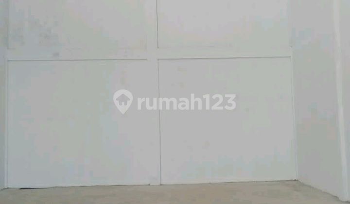 Warehouse for Rent in Kapuk Kalideres - Access for 40-Foot Container Parking